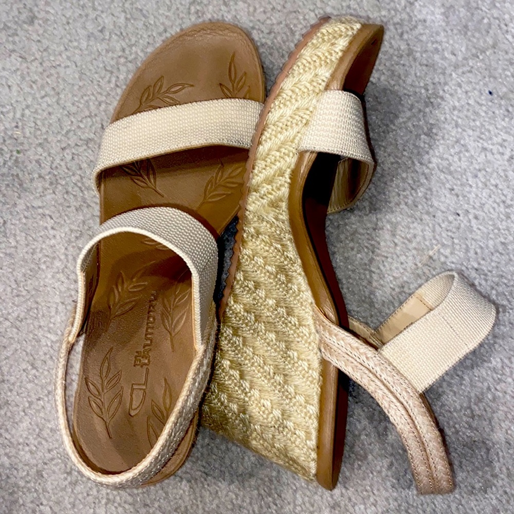 Chinese Laundry Wedge Sandals size 9